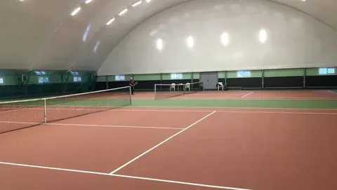 Теннисный корт Буревестник